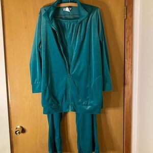 Vintage green velour track suit Size 1X EUC